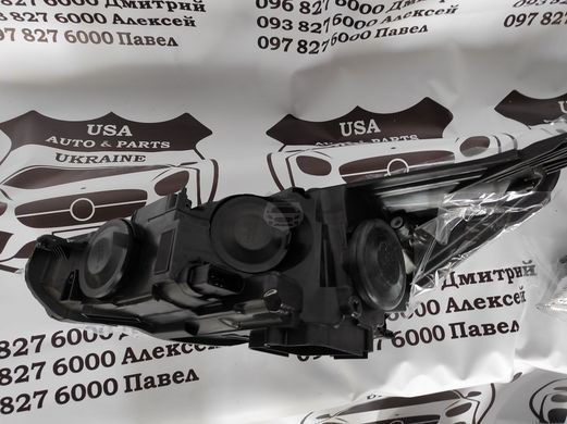 F1EZ-13008-GS FORD FOCUS Фара права White 2015-18