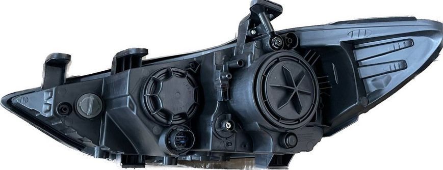 92102-F3010 HYUNDAI ELANTRA Фара ЛЕД права 2016-18