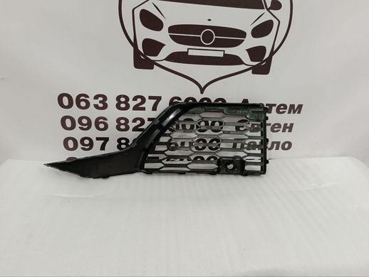 4M0890682A AUDI Q7 Заглушка протитуманки права S-line (ліцензія) 2020-23