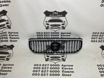 31457344 VOLVO XC40 Решетка радиатора хром без камеры(лицензия) 2018-22