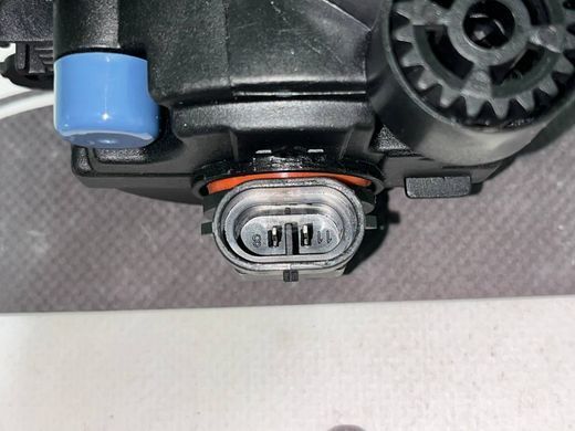 5182426AA JEEP CHEROKEE Противотуманка правая 2014-18