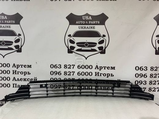 3C8-853-677-G-041 VOLKSWAGEN СС Грати переднього бампера (З отвором під парктронік) 2013-17