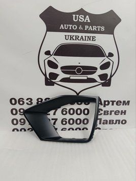 4M8853258 AUDI Q8 Рамка решітки переднього бампера права S-line (ліцензія) 2018-22