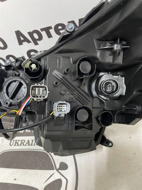8107012K90 TOYOTA COROLLA Фара ліва SE USA (ліцензія) 2020-23