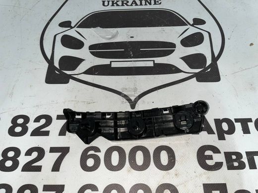 622226RR0B NISSAN ROGUE Кріплення переднього бампера праве (ліцензія) 2020-23