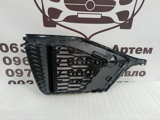 4M8807682A AUDI Q8 Решітка переднього бампера права S-line(ліцензія) 2018-22