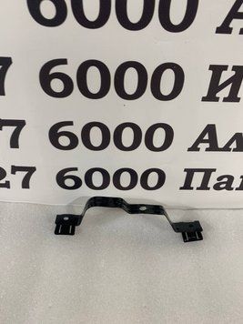 1104541-00-B TESLA MODEL 3 Кронштейн крепления переднего подкрылка R 2017-23