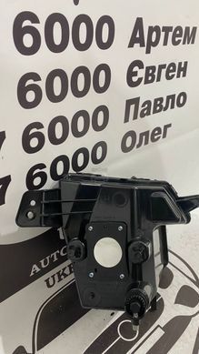 FB5Z15201D FORD EXPLORER Противотуманка левая Black(лицензия) 2016-17