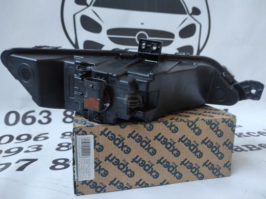HS7Z-15201-A FORD FUSION Протитуманна фара ліва 2017-18